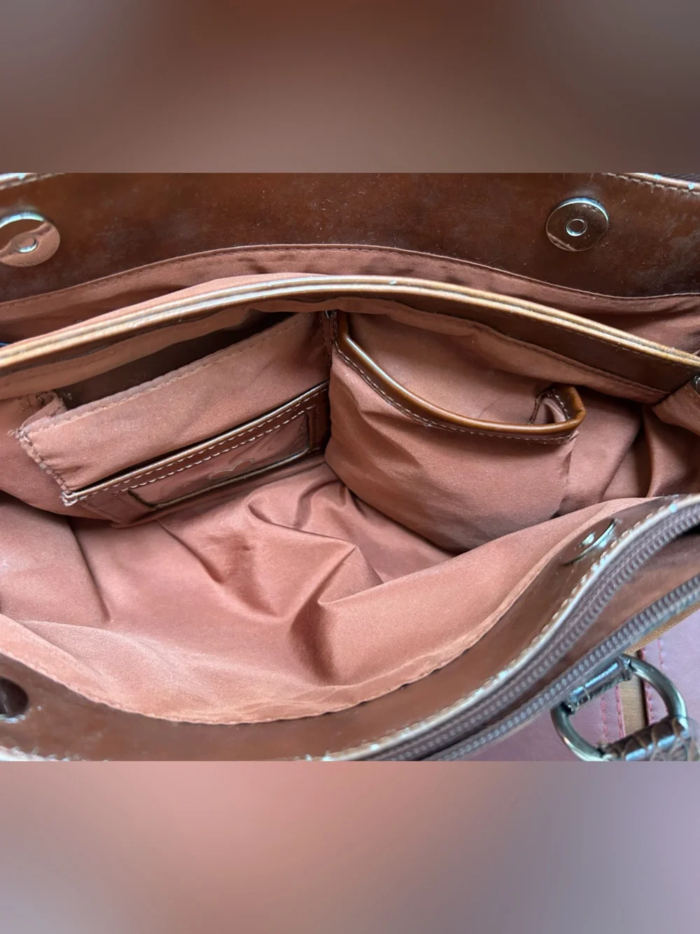 Vintage Classic Gianni Bernini Brown Leather Tote Handbag, many sections. Zips.